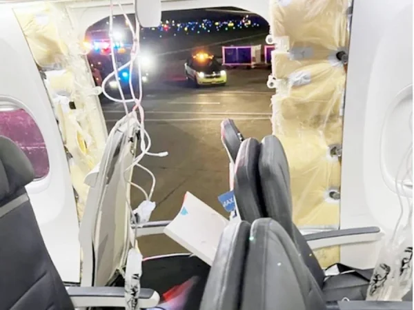 Following the Alaska Airlines incident, United discovers loose bolts on Boeing 737 Max 9s.