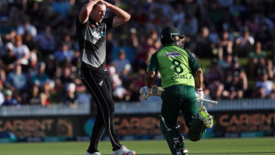 Pakistan is chasing 195 to defeat New Zealand in the second T20 match.