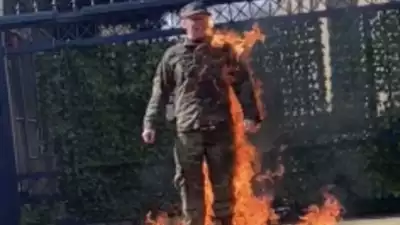 US Air Force member who set himself on ablaze outside the Israeli diplomatic mission in Washington is in critical condition and is calling for "Free Palestine."
