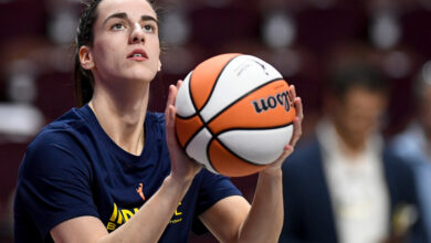 Caitlin Clark suffers in WNBA debut as Connecticut Sun dominate the Indiana Fever.
