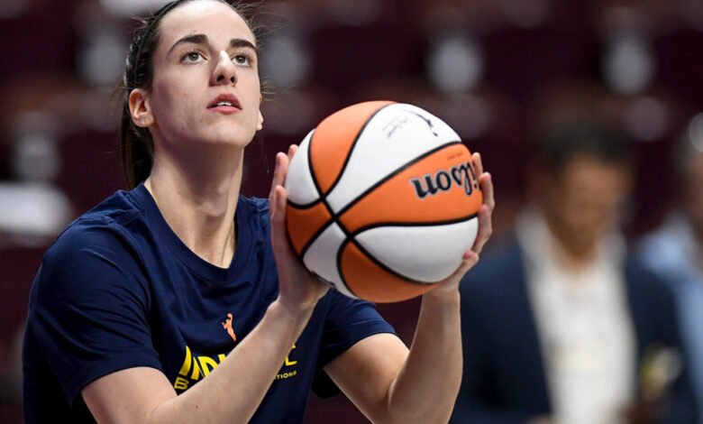 Caitlin Clark suffers in WNBA debut as Connecticut Sun dominate the Indiana Fever.