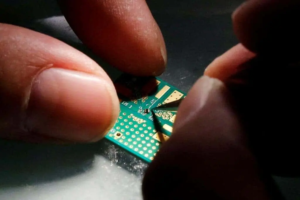 Battle for Supremacy: Qualcomm Seeks to Acquire Intel in Historic Tech Merger